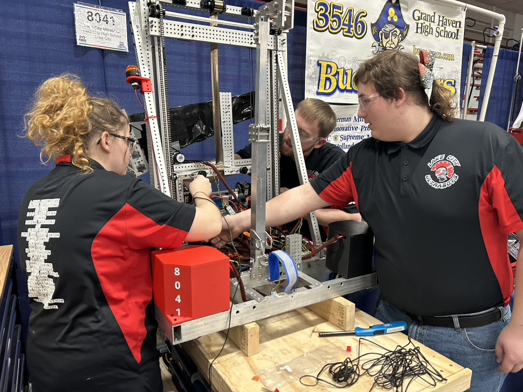 Build Team assembling robot